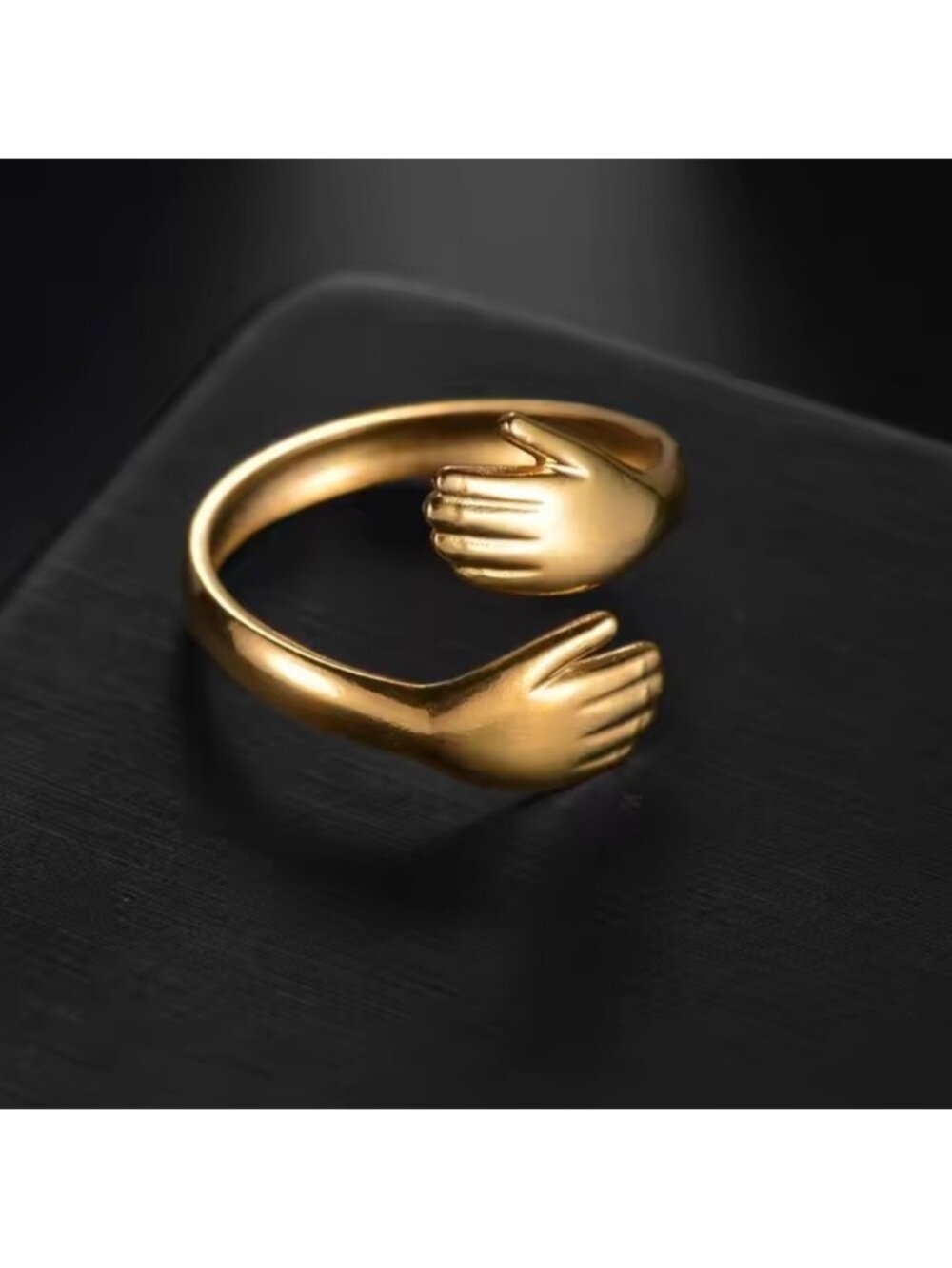 Retro Hand Hug Gold Ring